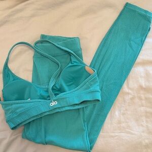 ALO Yoga Turquoise Sports Bra and Leggings Set